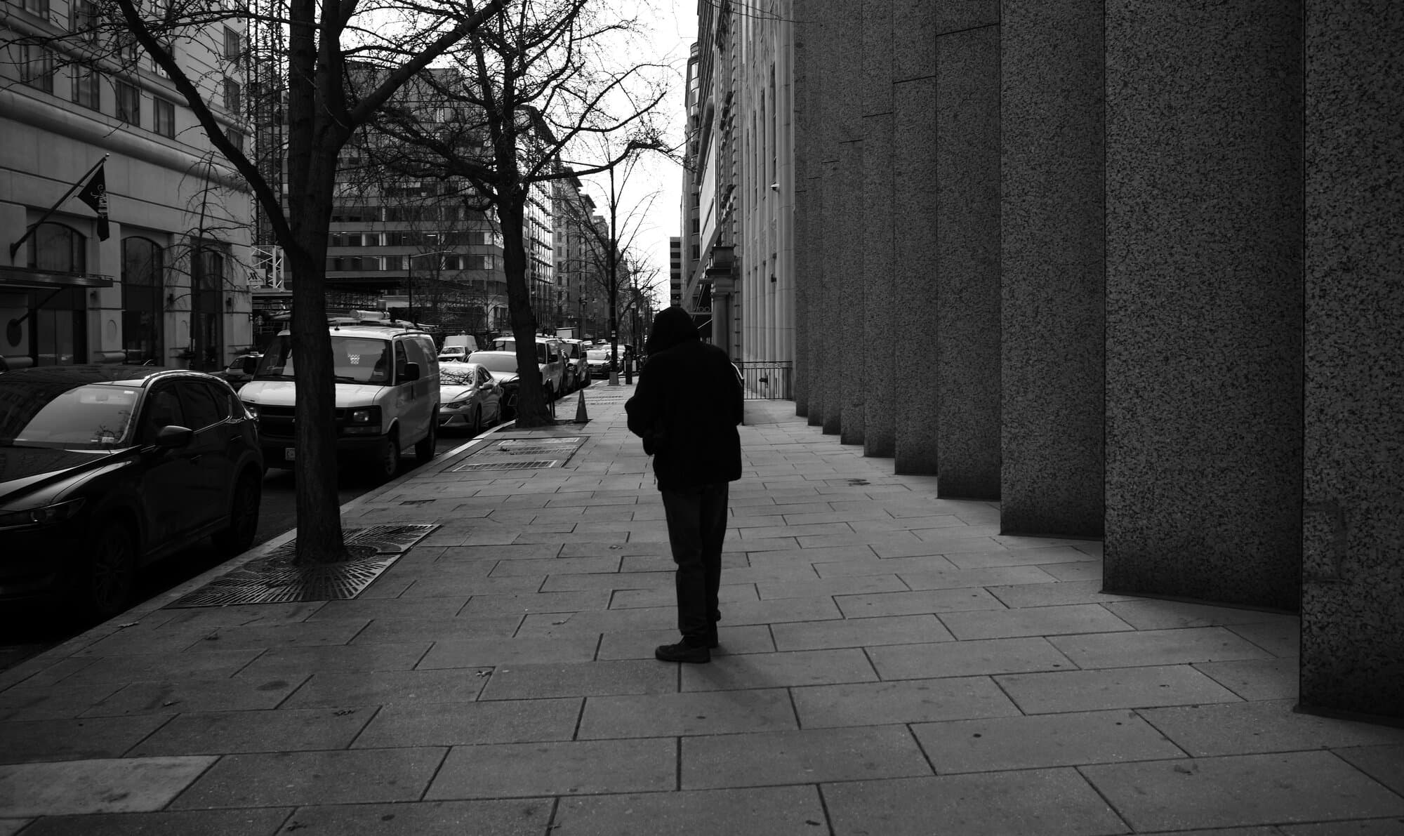 Black & White — frame 12