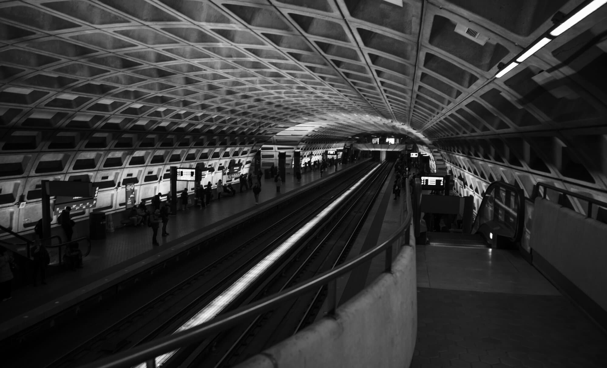 Black & White — frame 24